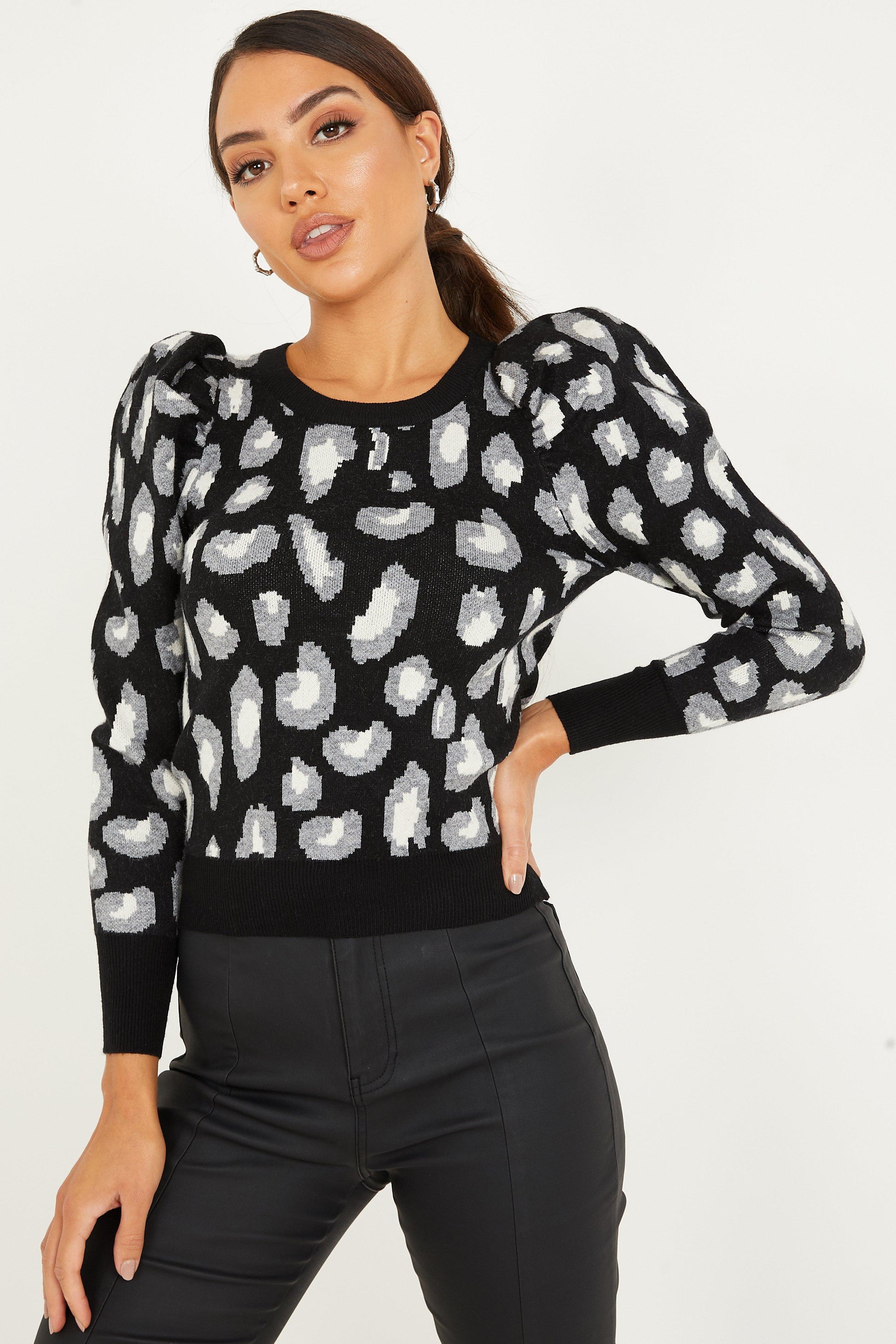 Black Knitted Leopard Print Jumper — M