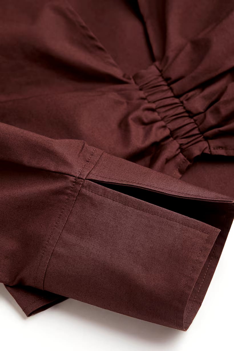 CROPPED GATHERED SHIRT â€” L
